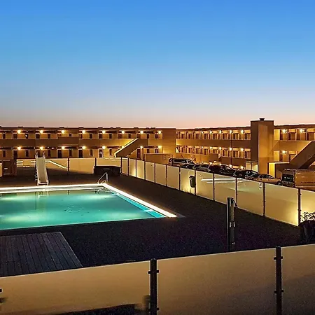 4 Person In アパート ブロックフス