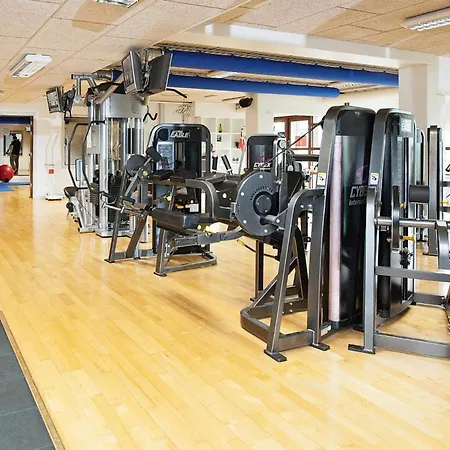 4 Person In アパート