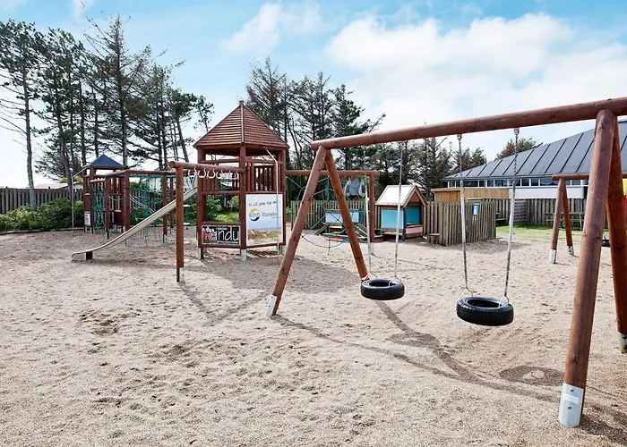 4 Person In 아파트